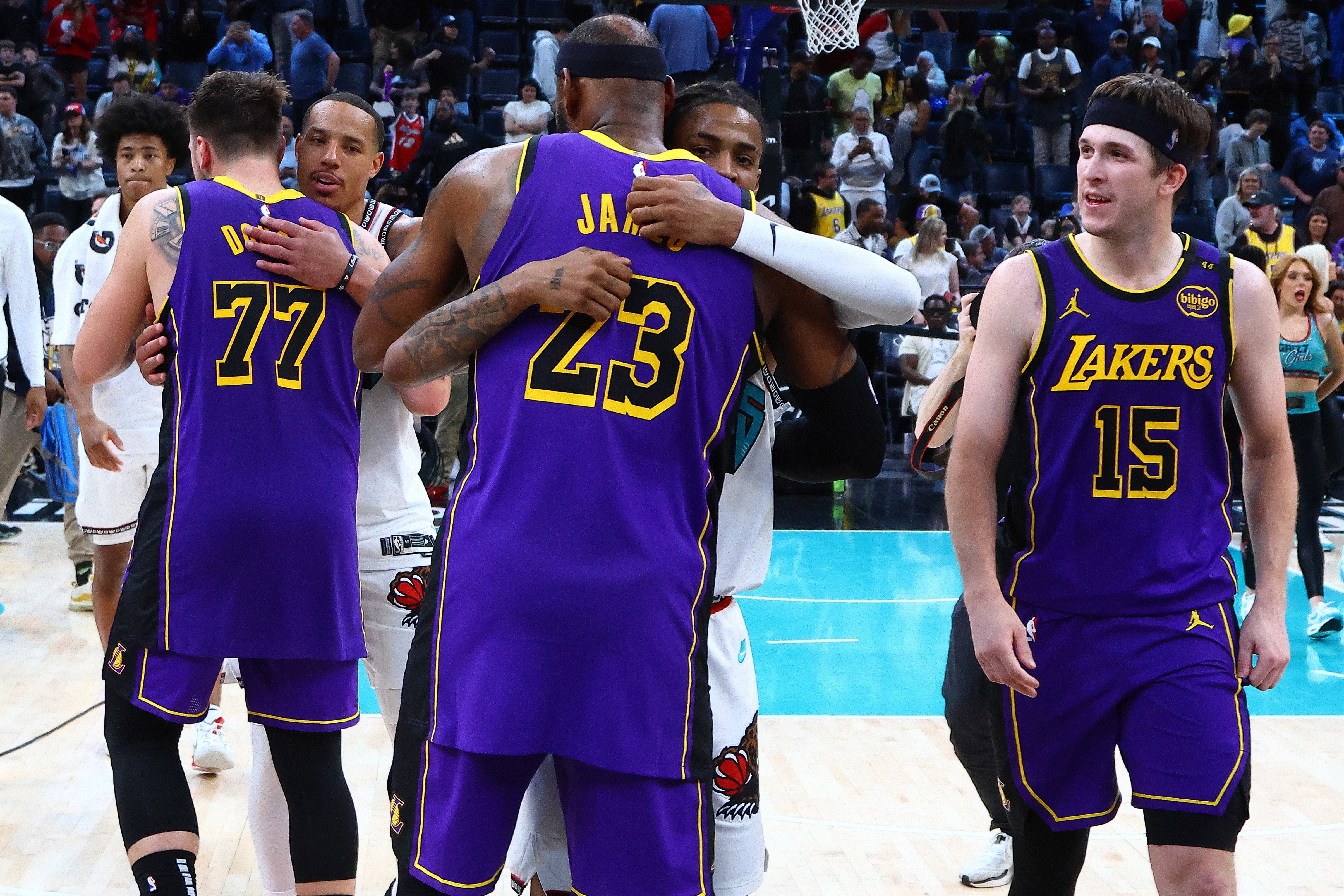 开云体育官网-包含转折点洛杉矶湖人单刀错失，NBA常规赛赛前攻防权衡，更衣室稳定，赛季目标并未改变的词条