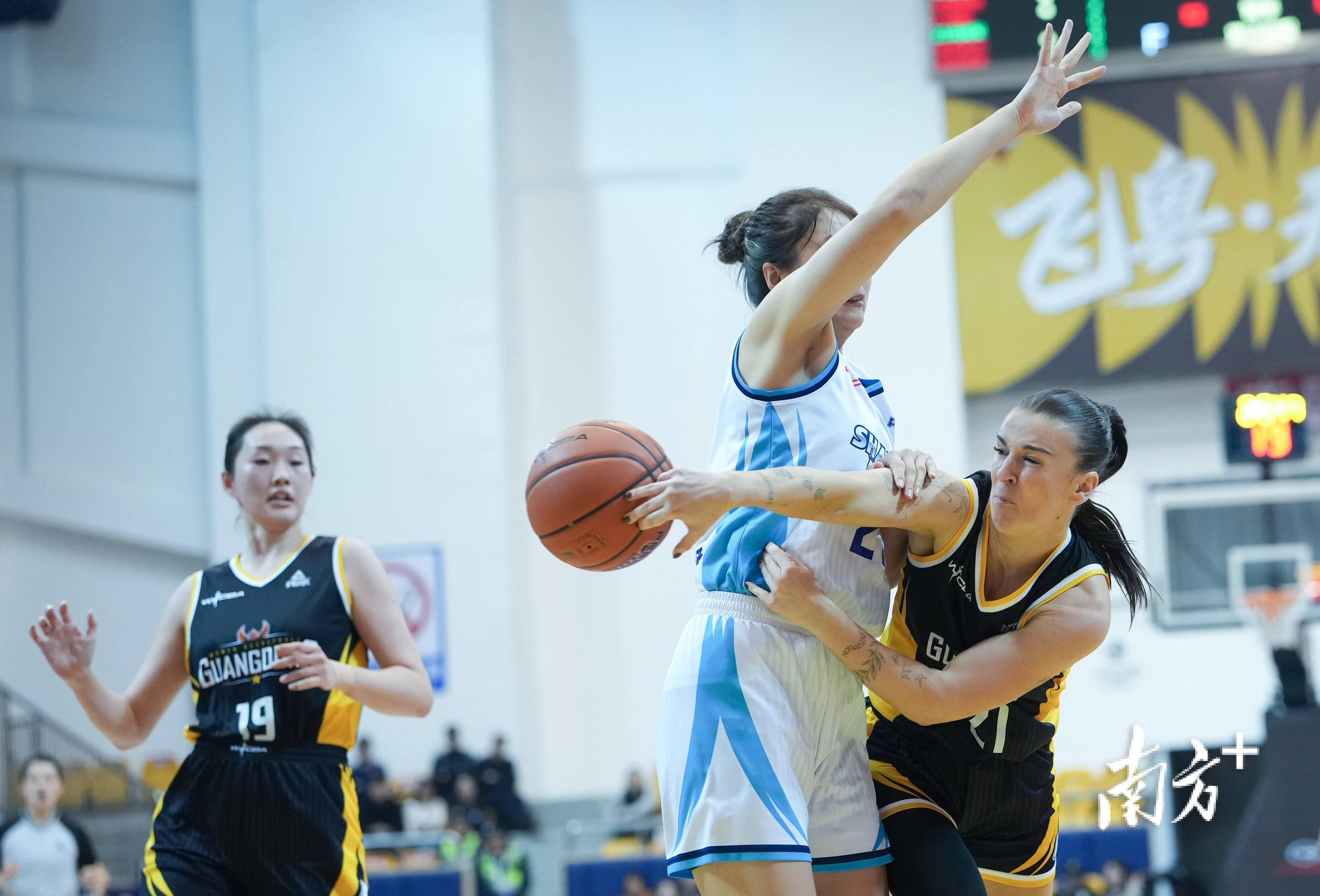 开云登录入口-关于重磅！风云突变俄克拉荷马雷霆加时末段单刀错失丹佛掘金赛后手感冰凉，国际比赛日密尔沃基雄鹿调整名单以备足总杯的信息